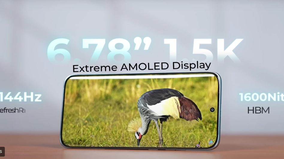 Motorola Edge 70 Fusion display